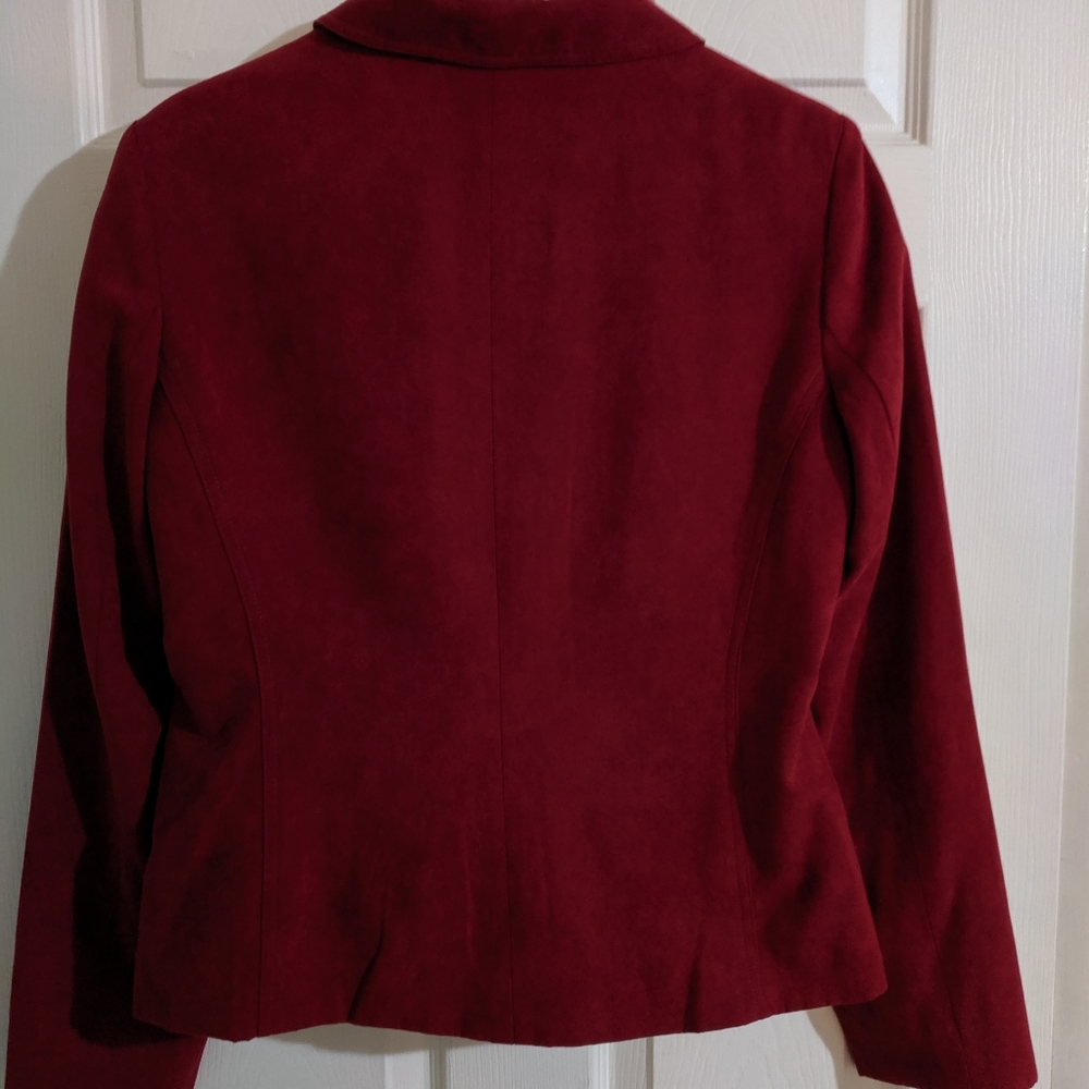 Red jacket - Picture 3 of 4